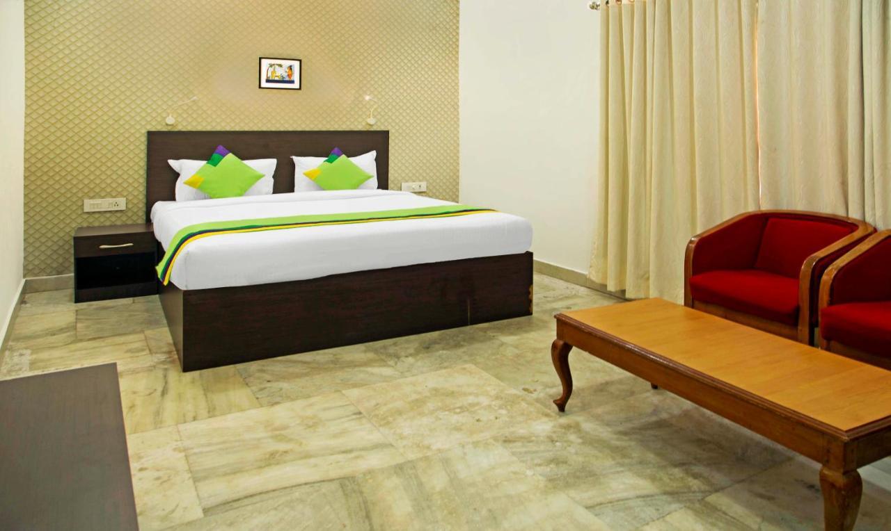 Treebo Kumily Gate Thekkady, Periyar National Park Hotel ภายนอก รูปภาพ