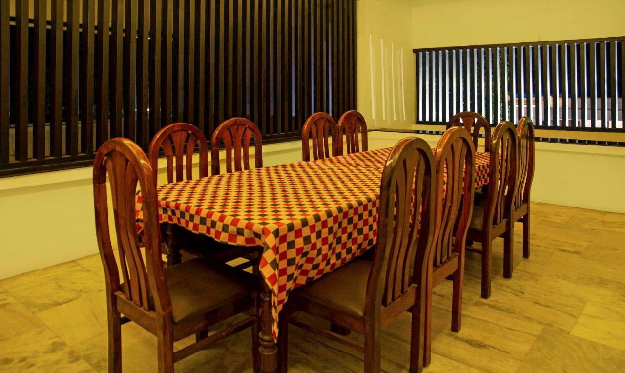 Treebo Kumily Gate Thekkady, Periyar National Park Hotel ภายนอก รูปภาพ